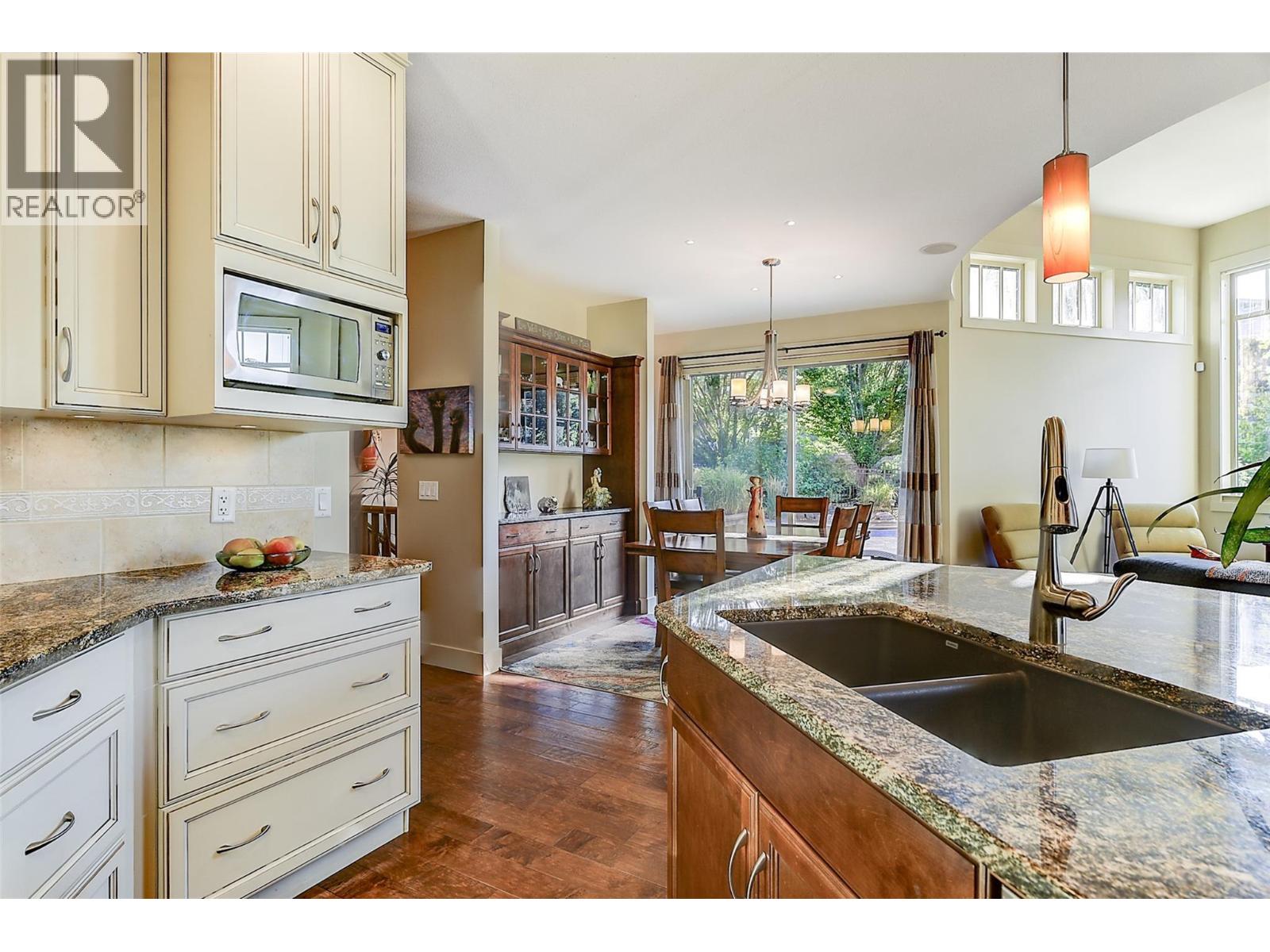 1147 Glenview Court, Kelowna, British Columbia  V1Y 0A7 - Photo 5 - 10387368