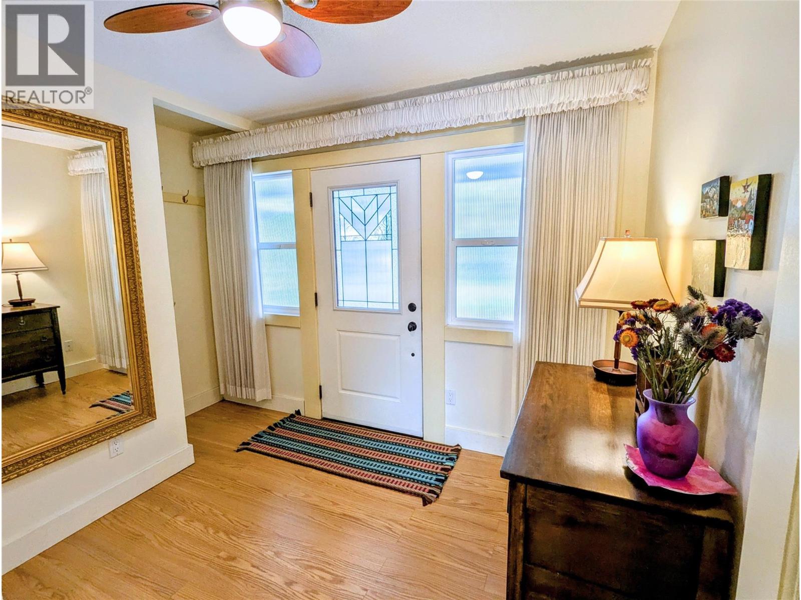 327 Lakeshore Drive, Chase, British Columbia  V0E 1M0 - Photo 8 - 10387319