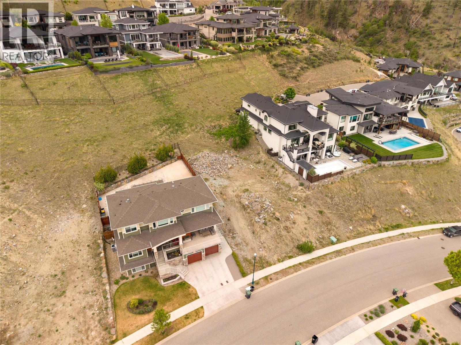 5677 Mountainside Drive, Kelowna, British Columbia  V1W 5L5 - Photo 16 - 10387207