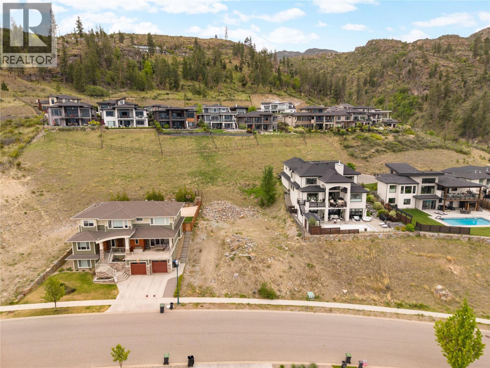 5677 Mountainside Drive, Kelowna, British Columbia  V1W 5L5 - Photo 17 - 10387207