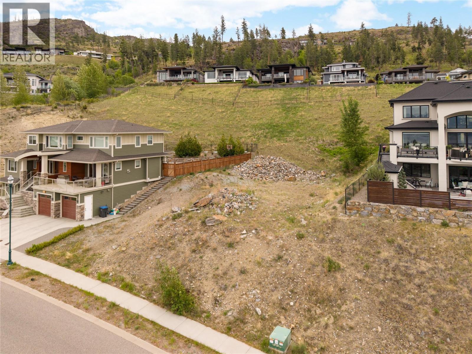 5677 Mountainside Drive, Kelowna, British Columbia  V1W 5L5 - Photo 19 - 10387207