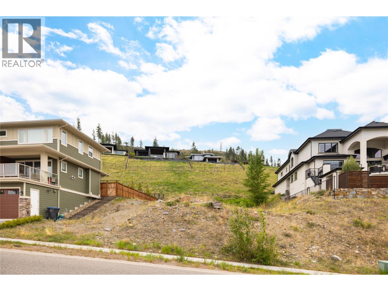 5677 Mountainside Drive, Kelowna, British Columbia  V1W 5L5 - Photo 5 - 10387207