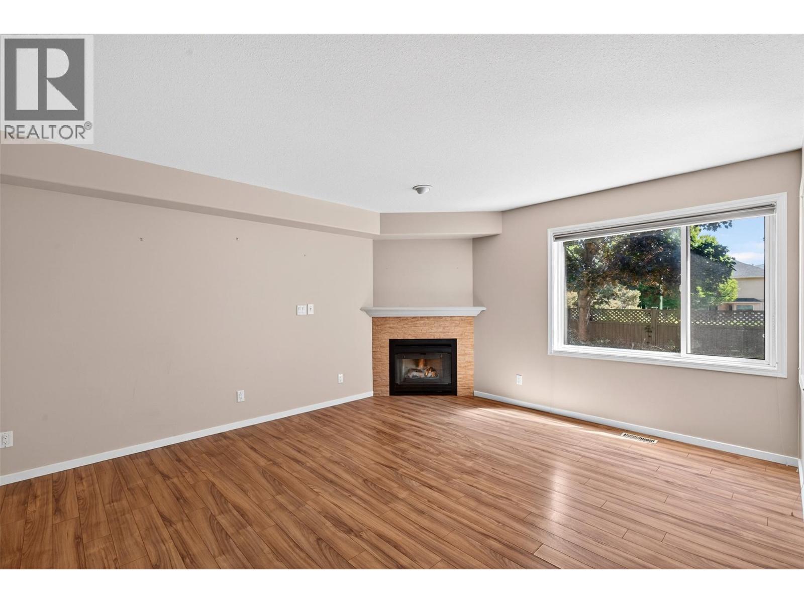 321 Whitman Road Unit# 106, Kelowna, British Columbia  V1V 1Y6 - Photo 3 - 10387495