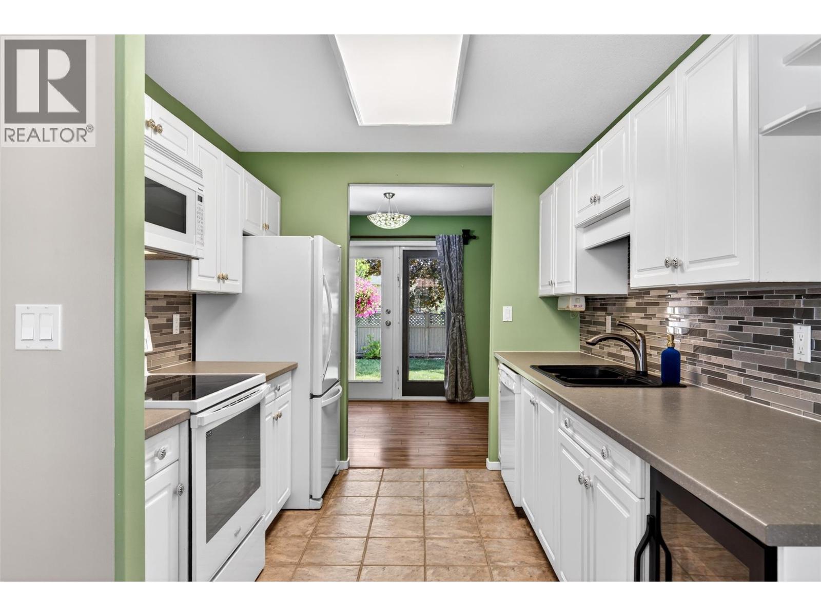 321 Whitman Road Unit# 106, Kelowna, British Columbia  V1V 1Y6 - Photo 8 - 10387495