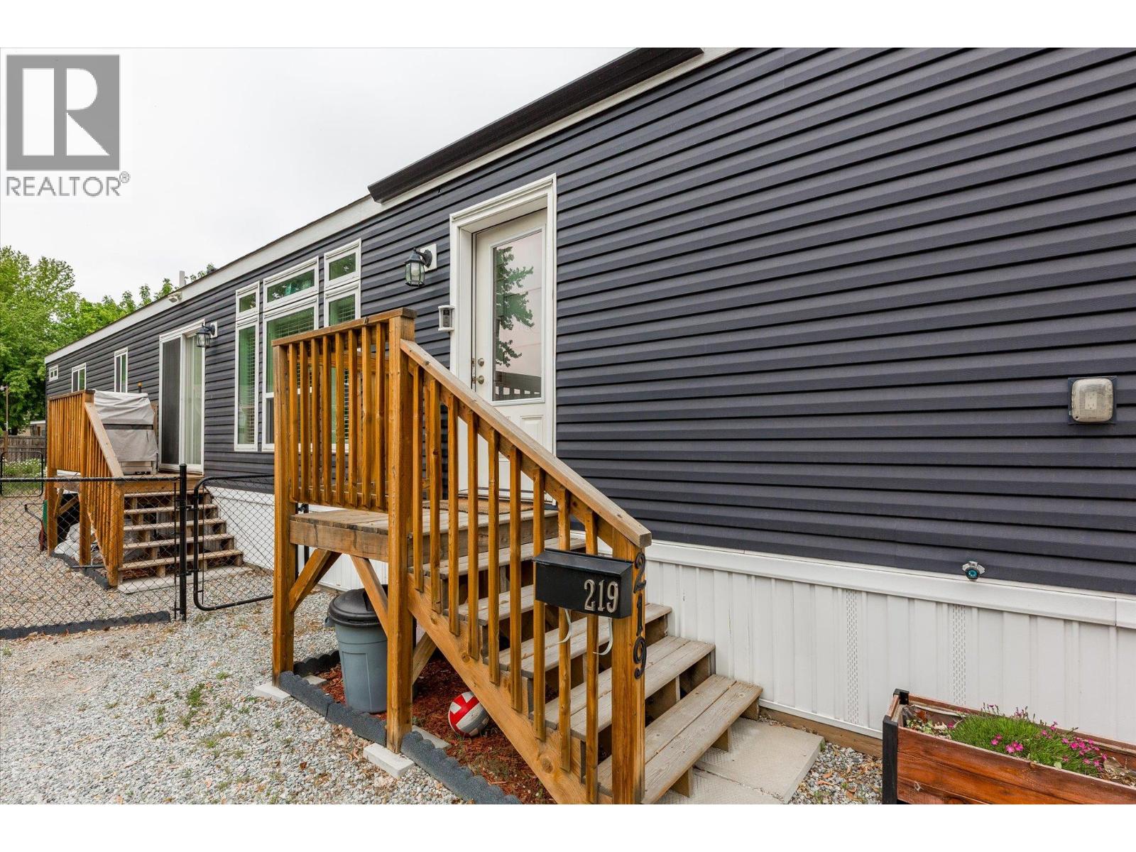 1699 Ross Road Unit# 219, West Kelowna, British Columbia  V1Z 1L8 - Photo 3 - 10387327