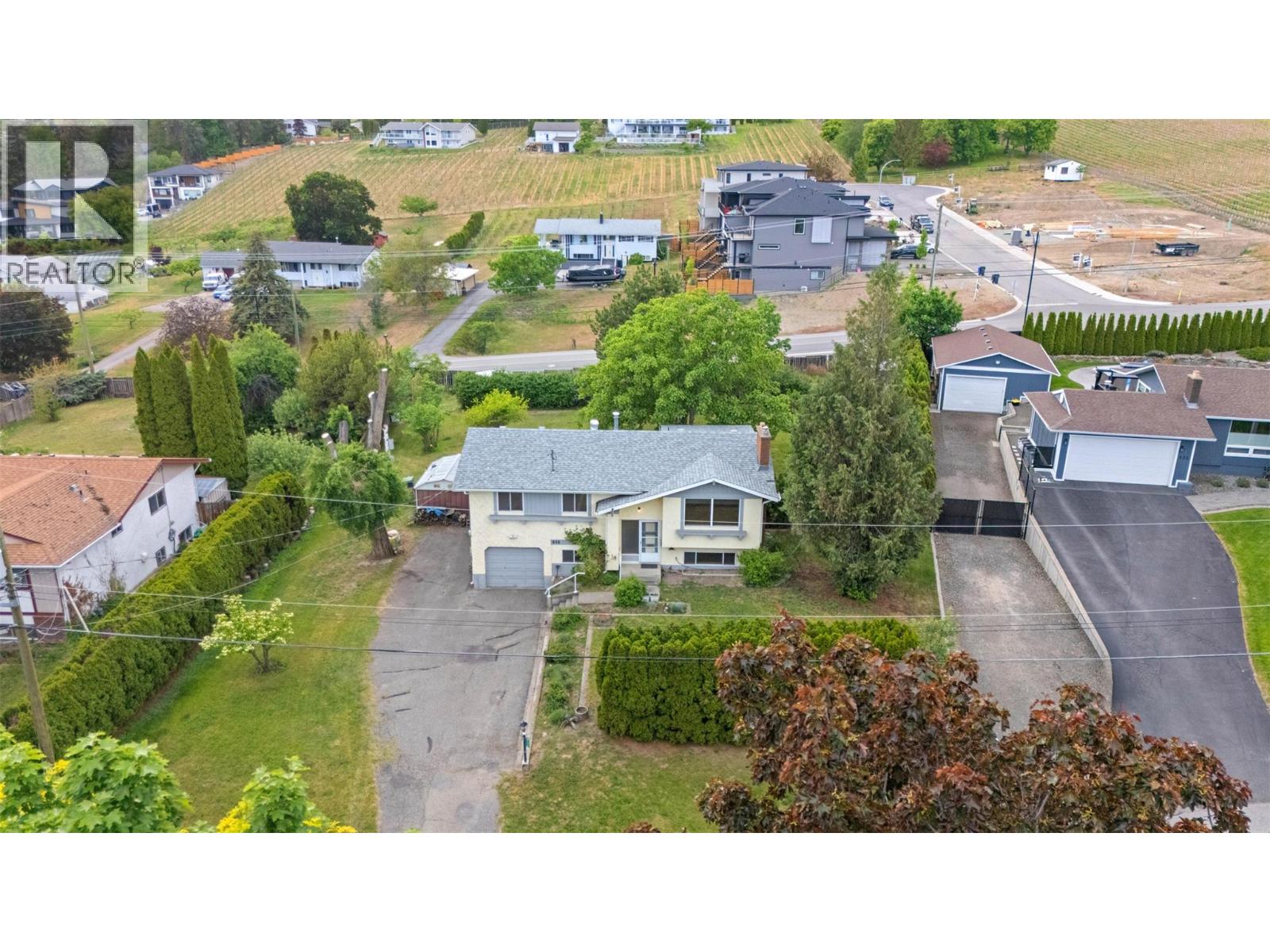 936 Mccartney Road, West Kelowna, British Columbia  V1Z 1S1 - Photo 2 - 10387065