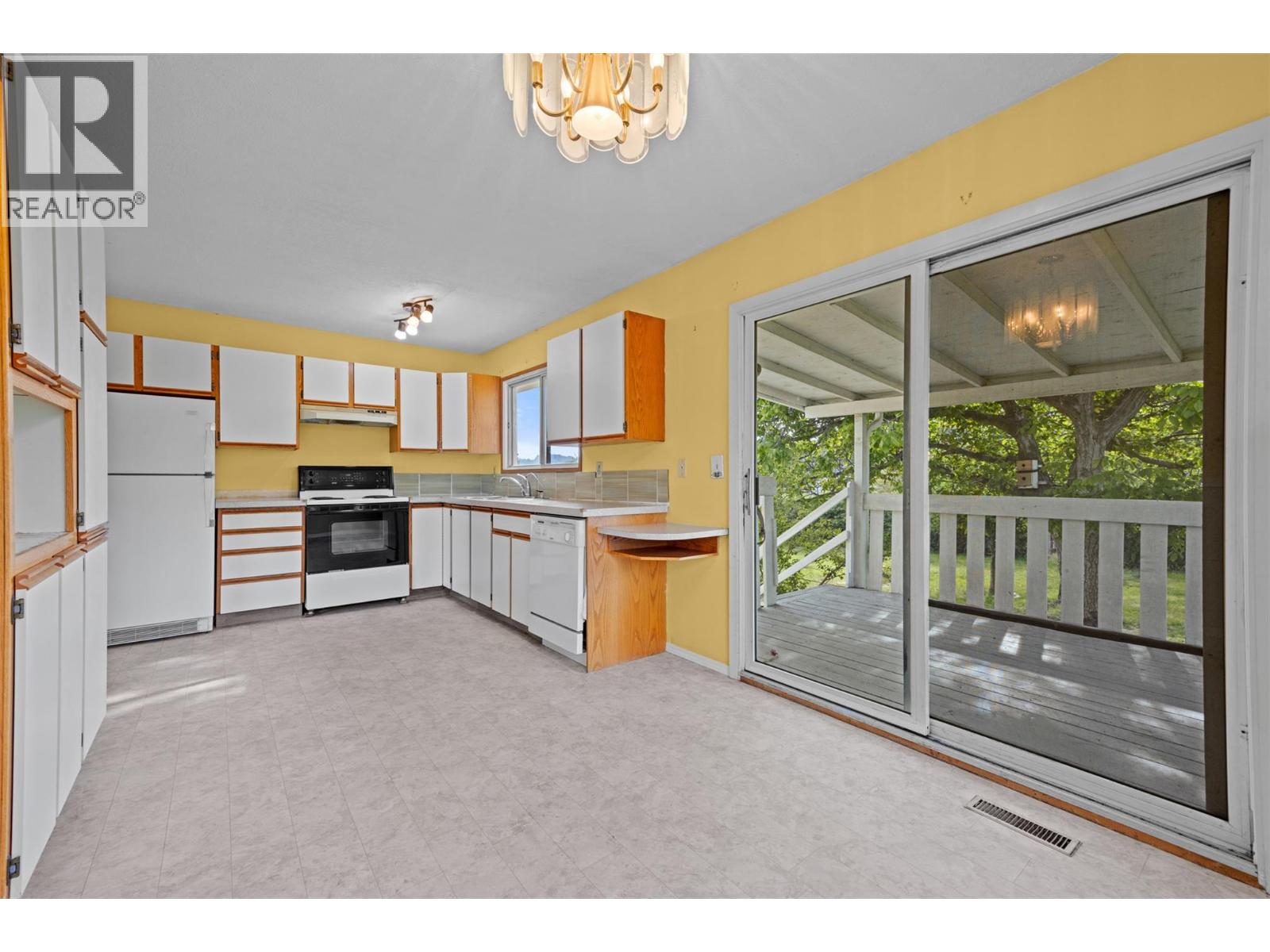 936 Mccartney Road, West Kelowna, British Columbia  V1Z 1S1 - Photo 5 - 10387065