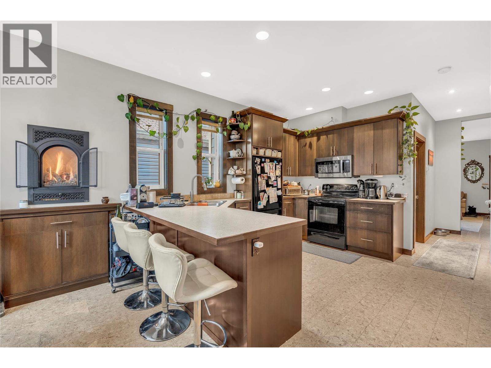 653 Papineau Street Unit# 102, Penticton, British Columbia  V2A 4X8 - Photo 5 - 10387419