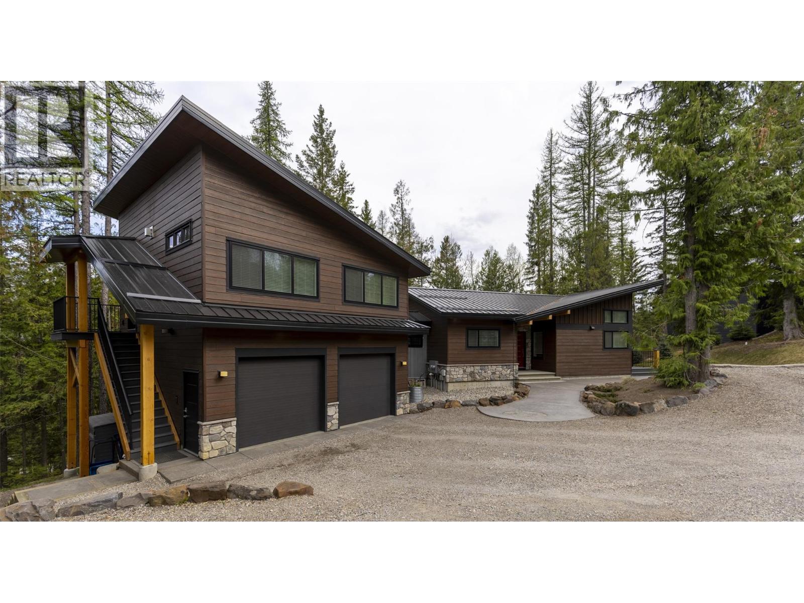 9 Lodge Trail Lane, Fernie, British Columbia  V0B 1M5 - Photo 2 - 10387506