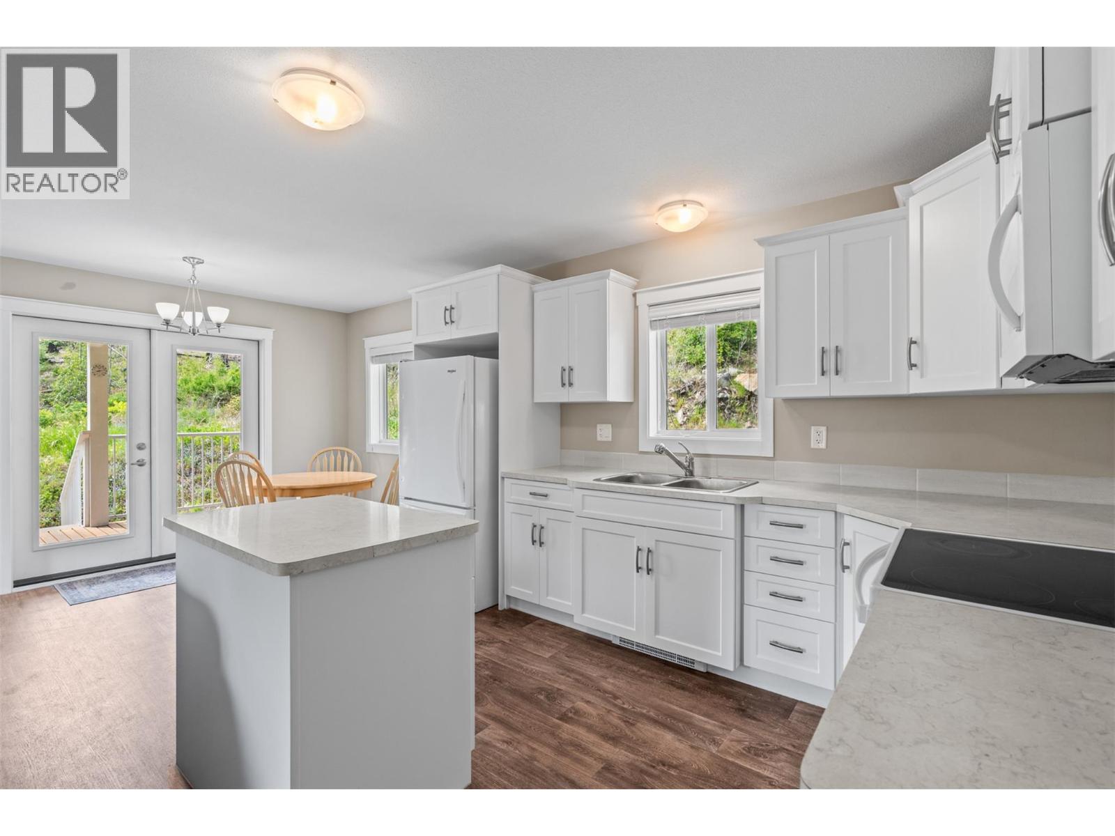654 Udell Road, Vernon, British Columbia  V1H 2G3 - Photo 12 - 10387487