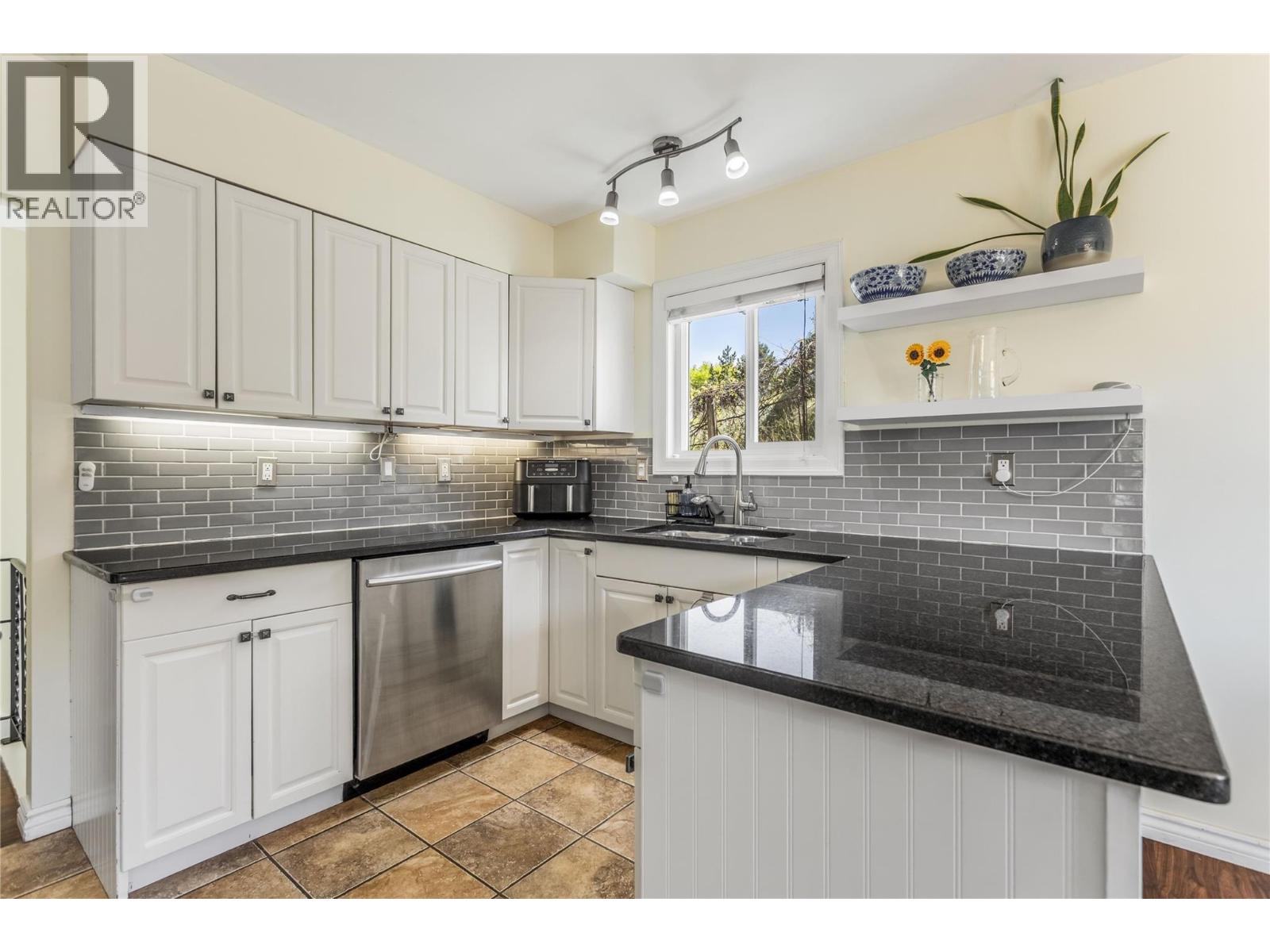 1385 Orchard Drive, Kelowna, British Columbia  V1Y 3V1 - Photo 8 - 10386899