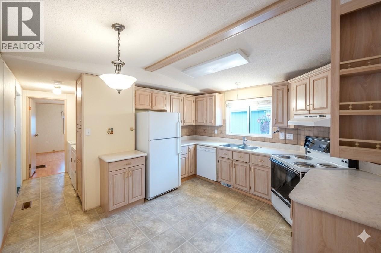 6778 Tucelnuit Drive Unit# 39, Oliver, British Columbia  V0H 1T0 - Photo 6 - 10387053