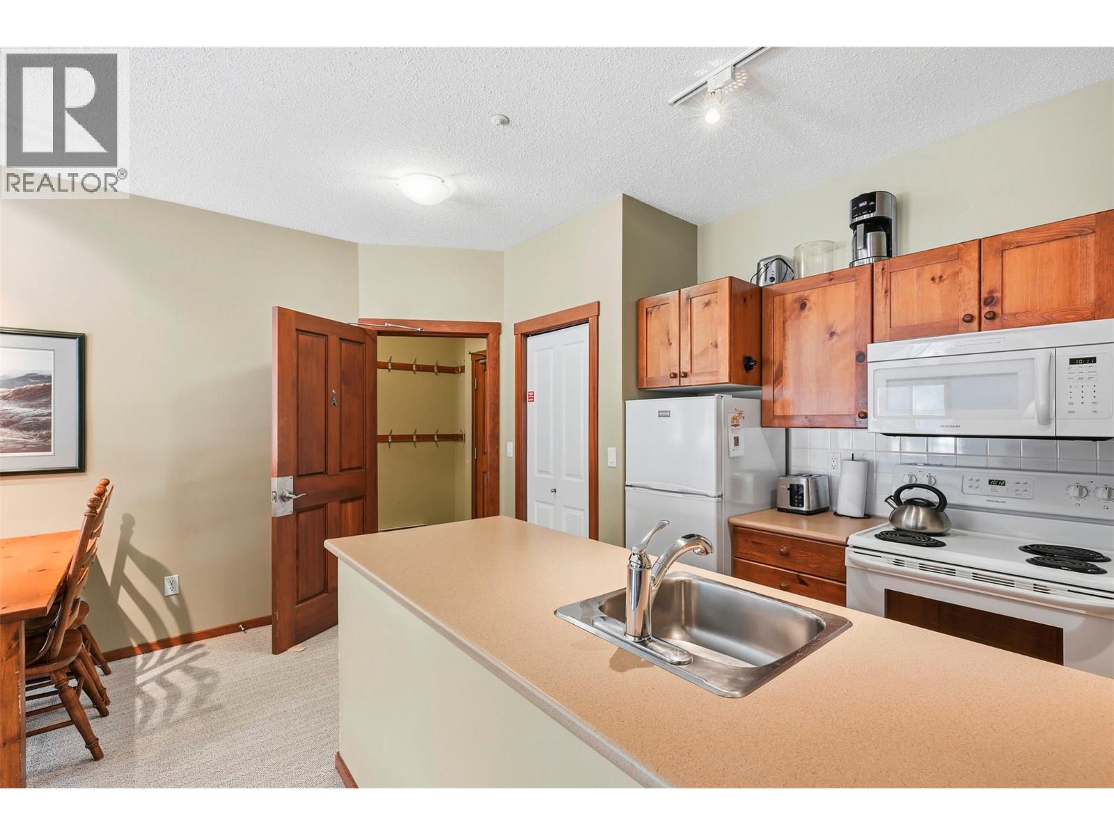3190 Creekside Way Unit# 102, Sun Peaks, British Columbia  V0E 5N0 - Photo 11 - 10386333