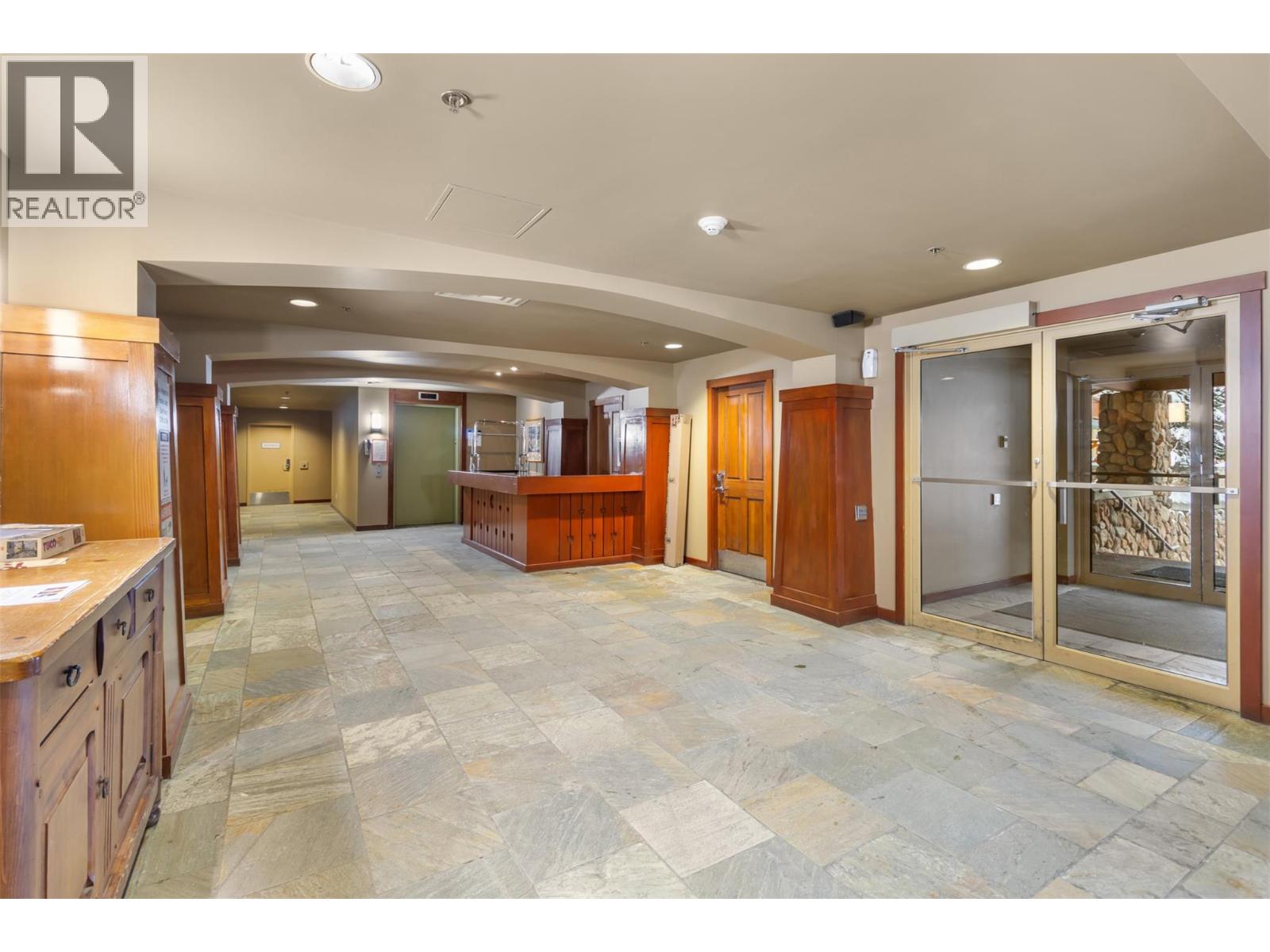 3190 Creekside Way Unit# 102, Sun Peaks, British Columbia  V0E 5N0 - Photo 3 - 10386333