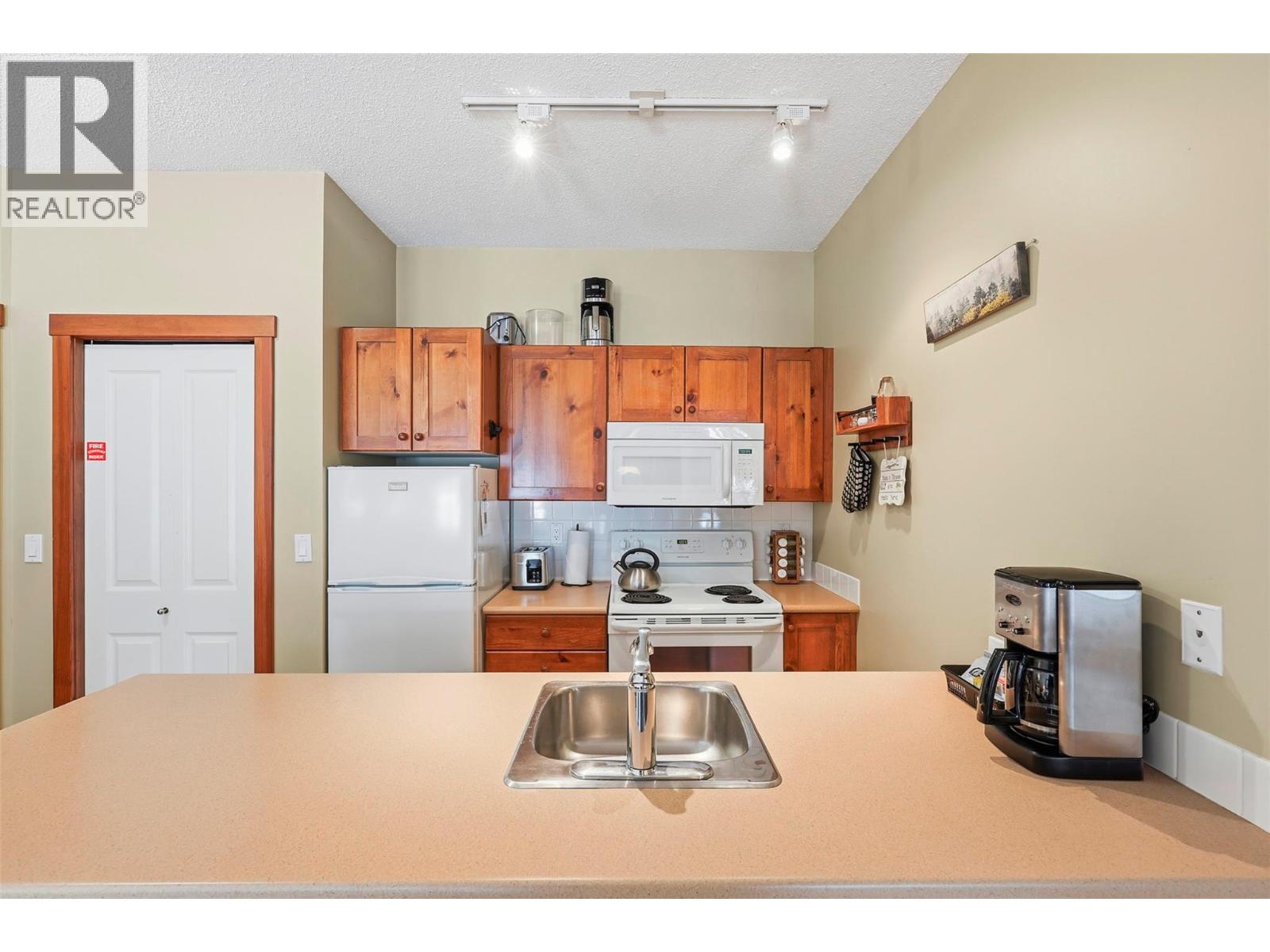 3190 Creekside Way Unit# 102, Sun Peaks, British Columbia  V0E 5N0 - Photo 9 - 10386333