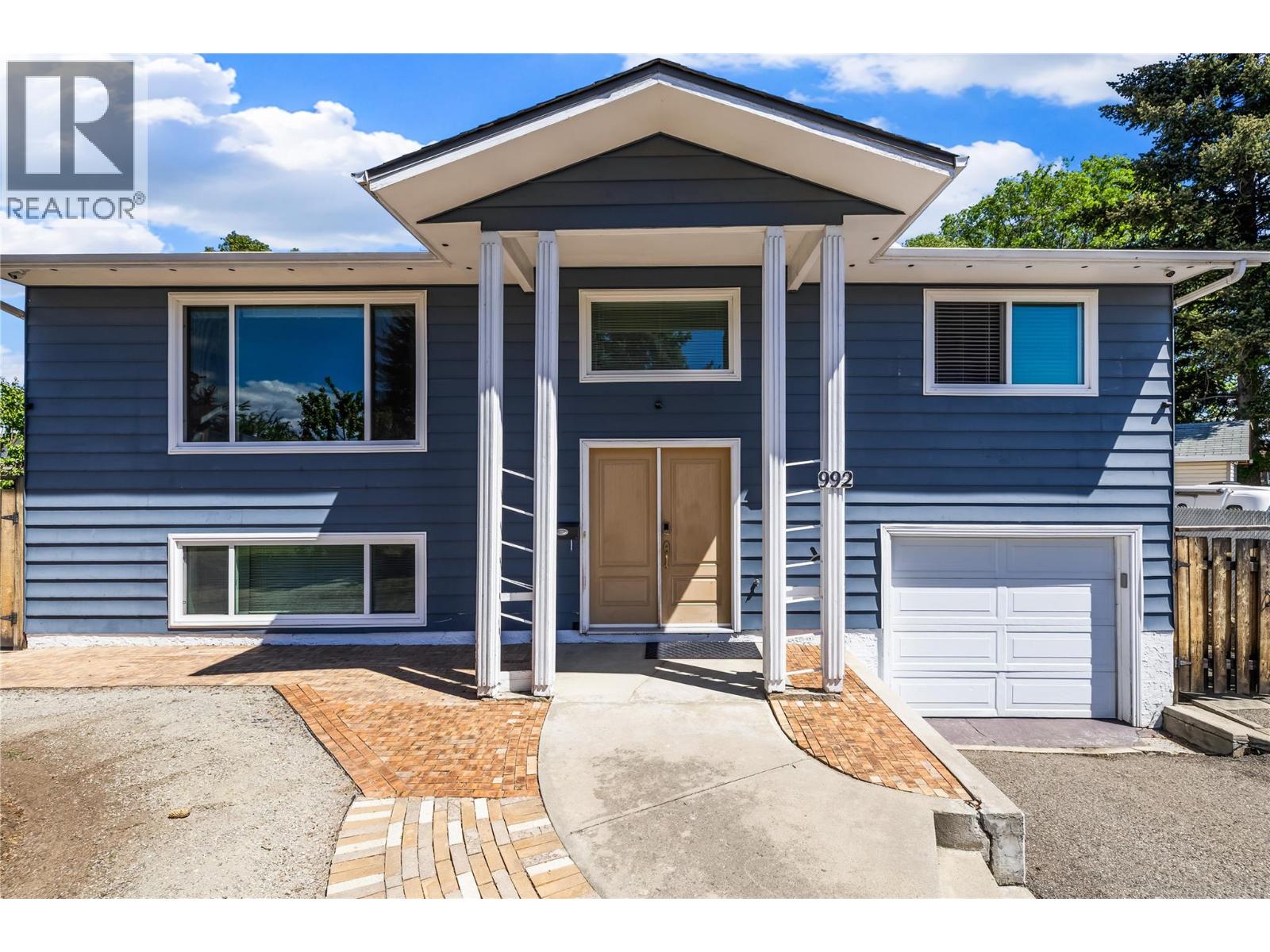 992 Grenfell Court, kelowna, British Columbia
