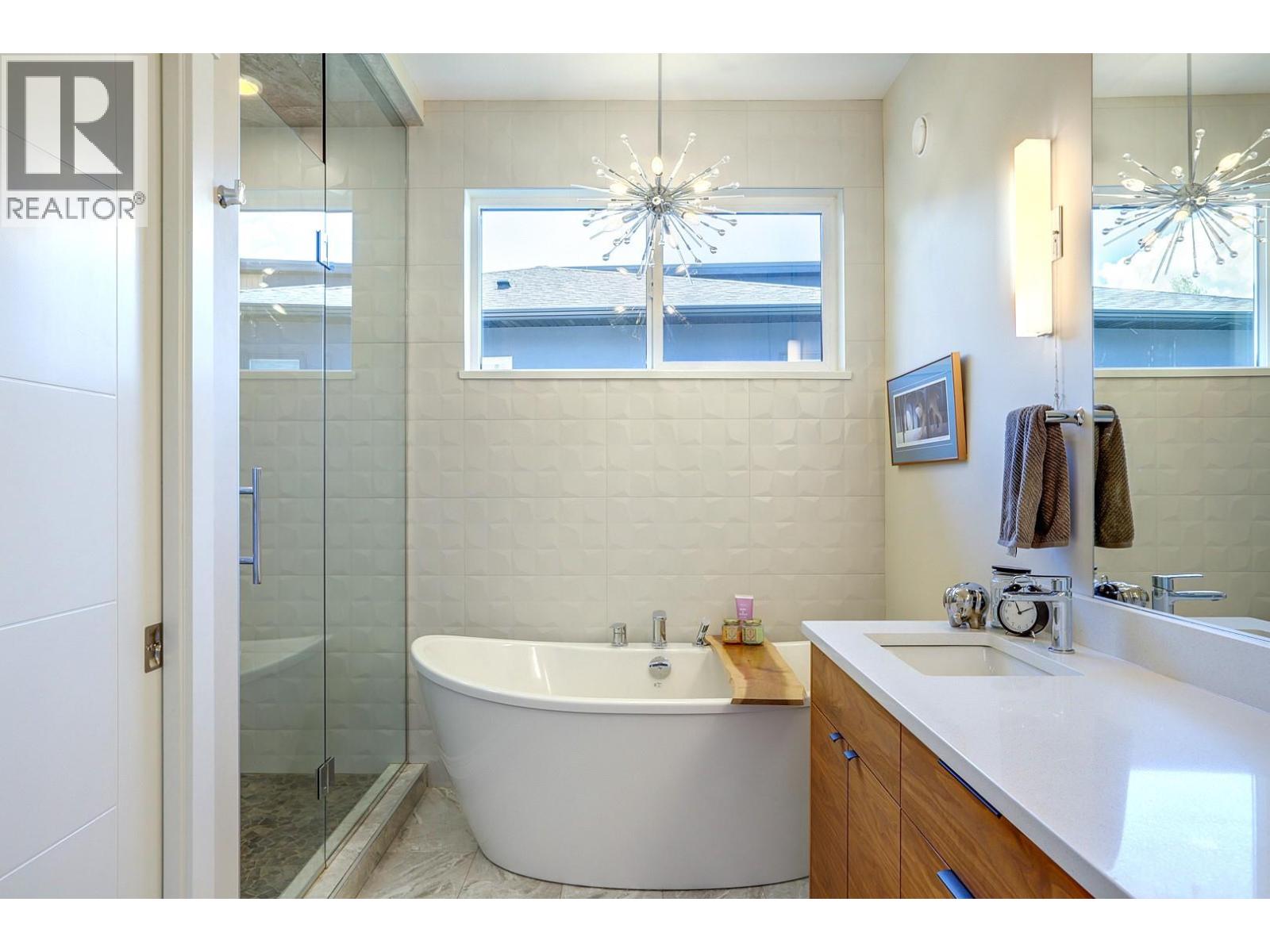 7144 Apex Drive, Vernon, British Columbia  V1B 4E4 - Photo 42 - 10385918