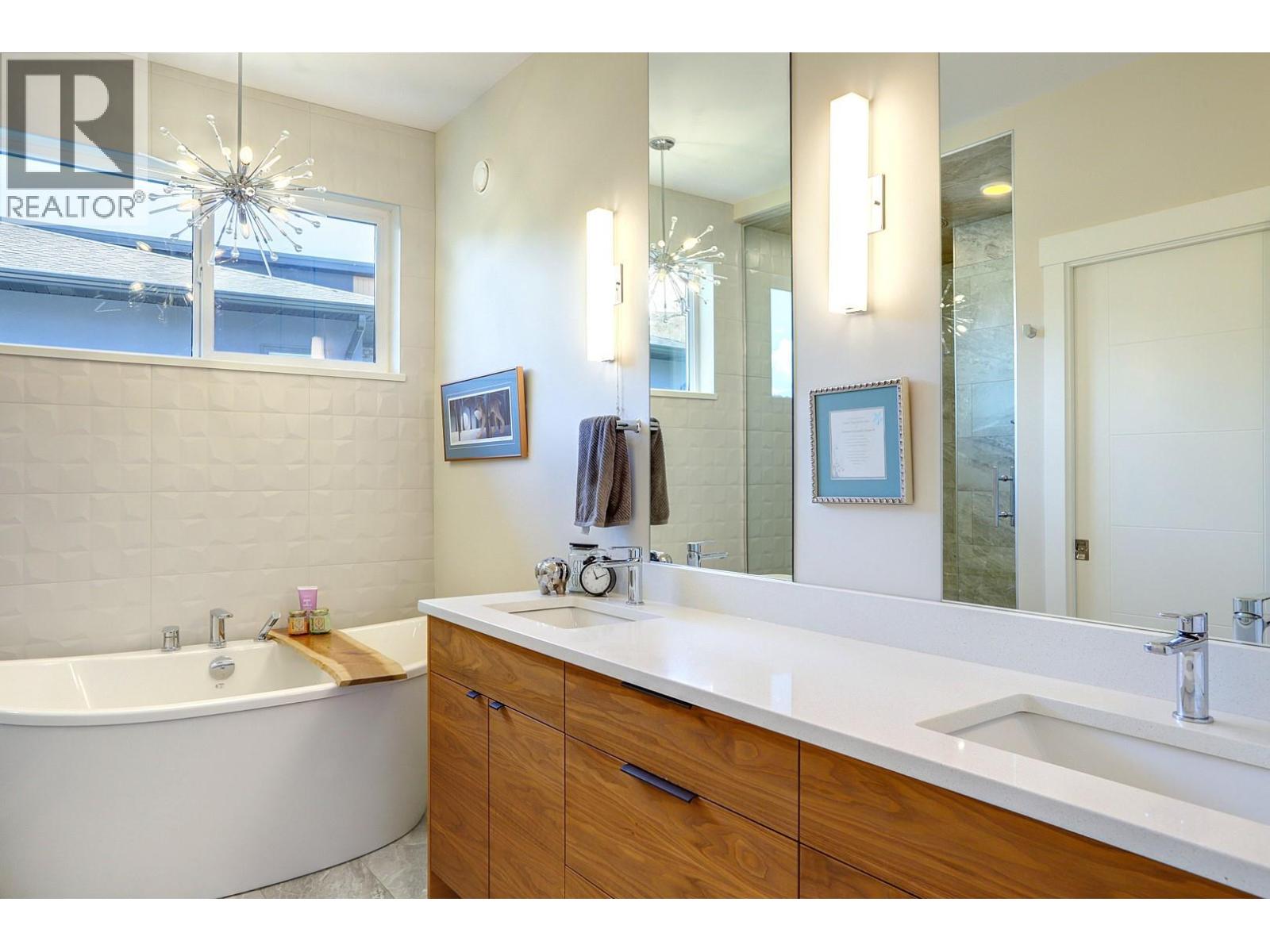 7144 Apex Drive, Vernon, British Columbia  V1B 4E4 - Photo 43 - 10385918