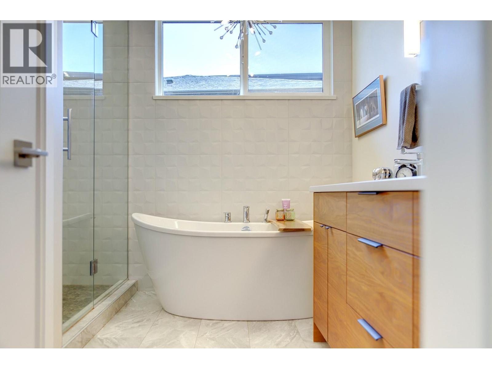 7144 Apex Drive, Vernon, British Columbia  V1B 4E4 - Photo 74 - 10385918