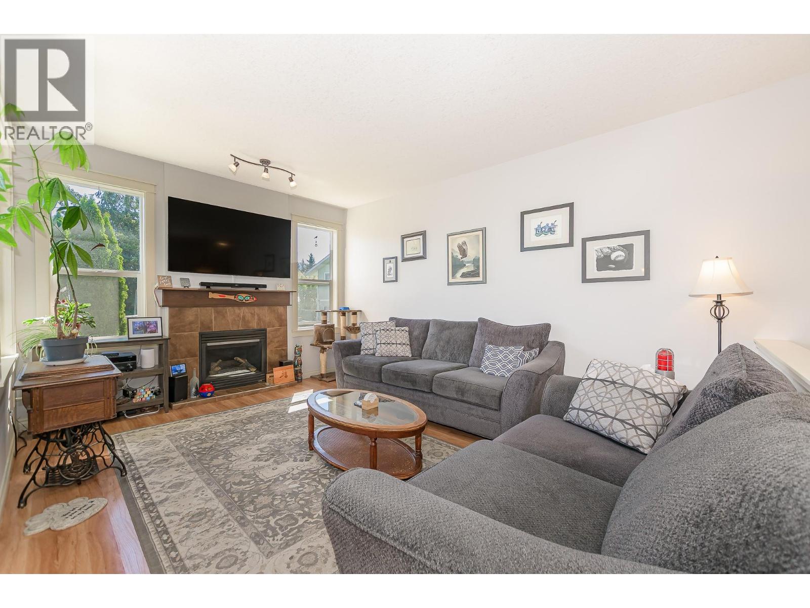 1903 Northern Street, Enderby, British Columbia  V0E 1V0 - Photo 3 - 10386979