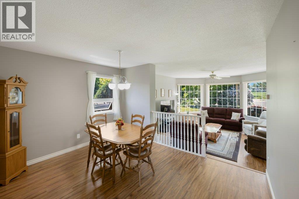 810 Merlot Avenue, Oliver, British Columbia  V0H 1T4 - Photo 16 - 10386838