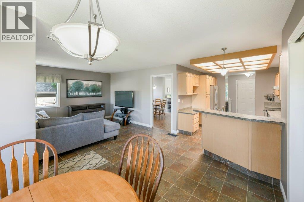810 Merlot Avenue, Oliver, British Columbia  V0H 1T4 - Photo 28 - 10386838