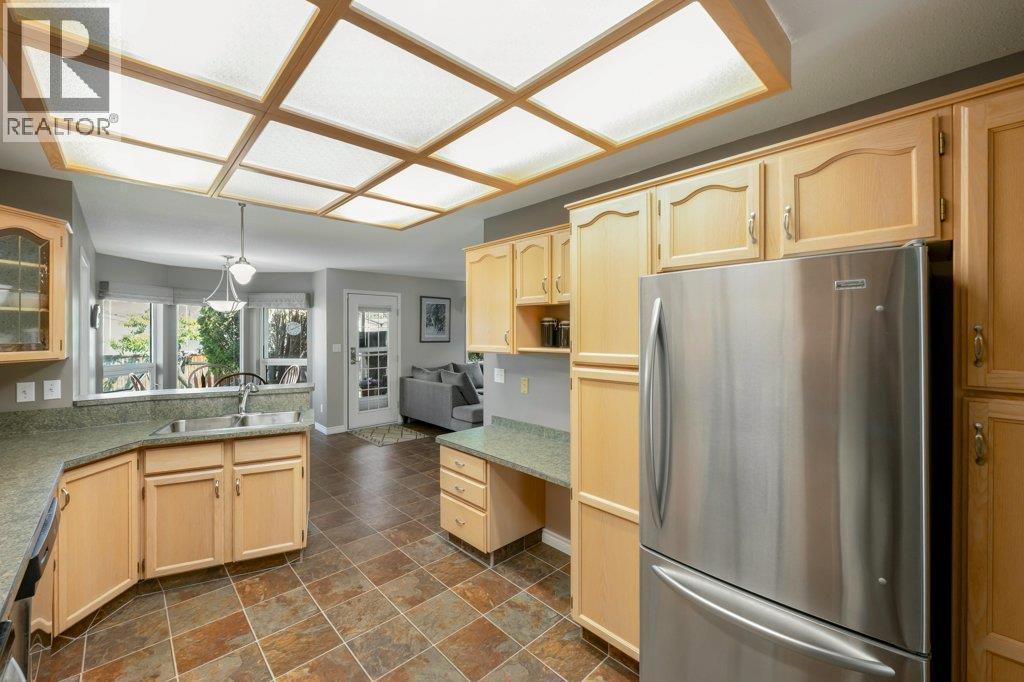 810 Merlot Avenue, Oliver, British Columbia  V0H 1T4 - Photo 34 - 10386838