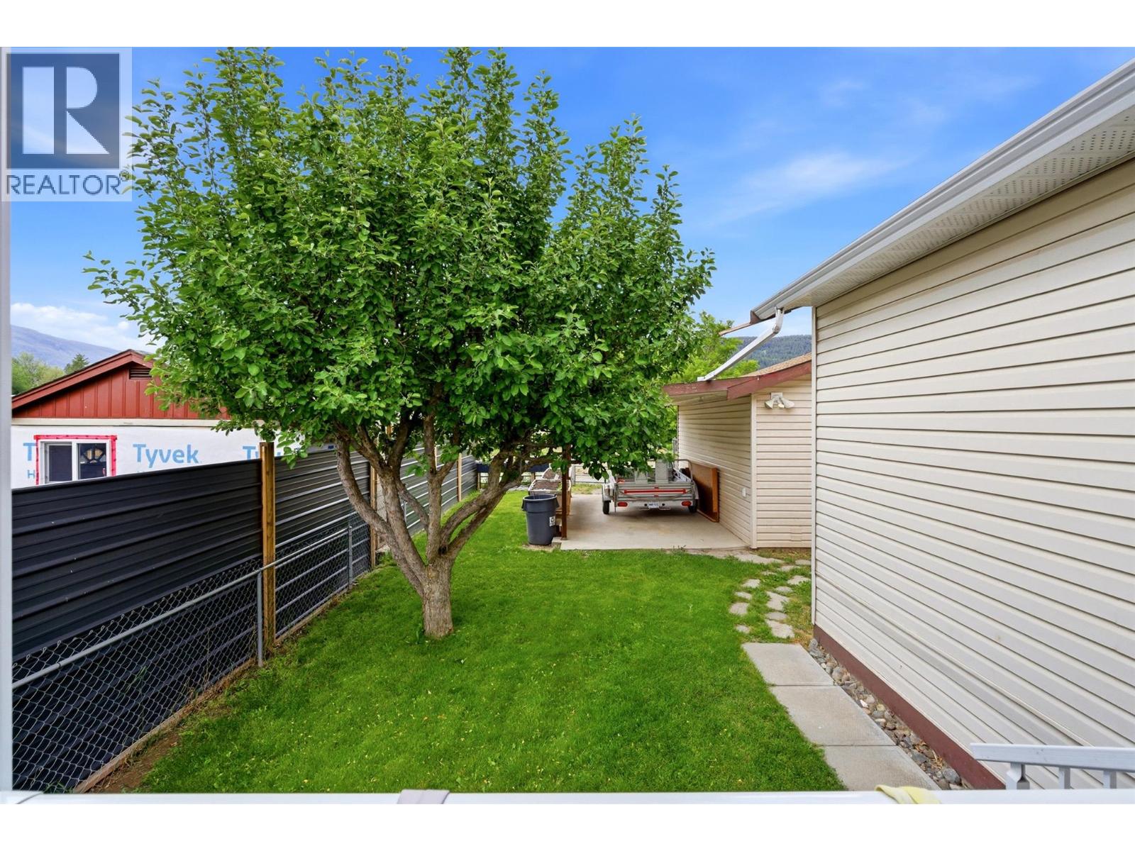 1544 Canford Avenue, Merritt, British Columbia  V1K 1B8 - Photo 5 - 10387546