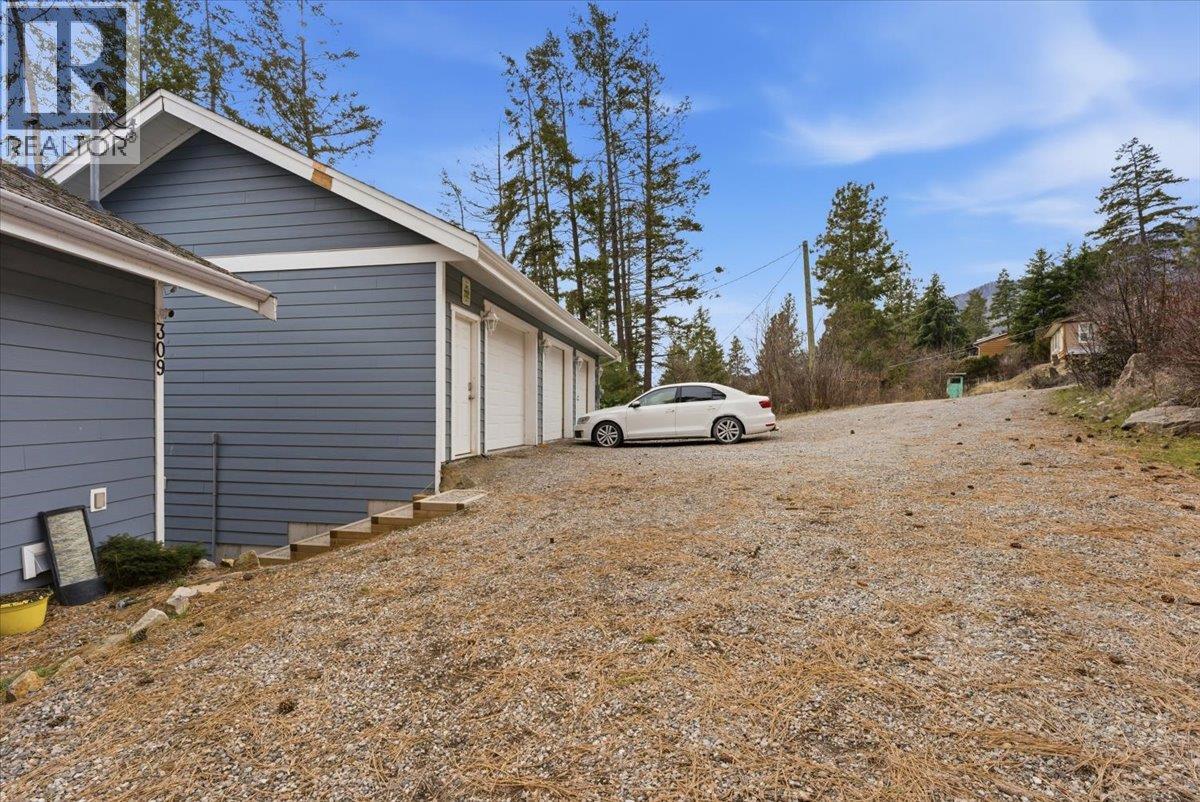 309 Killarney Way, Vernon, British Columbia  V1H 2C5 - Photo 35 - 10387544