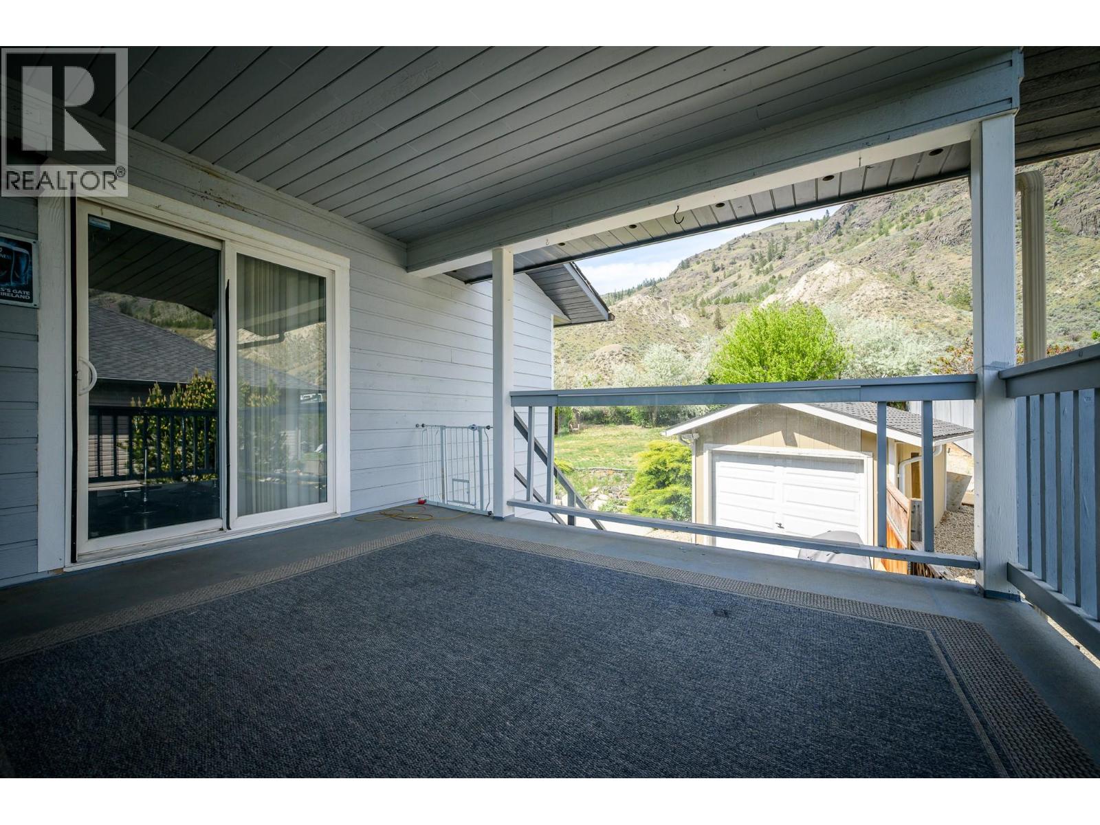 3445 Navatanee Drive, Kamloops, British Columbia  V2H 1S1 - Photo 11 - 10387412