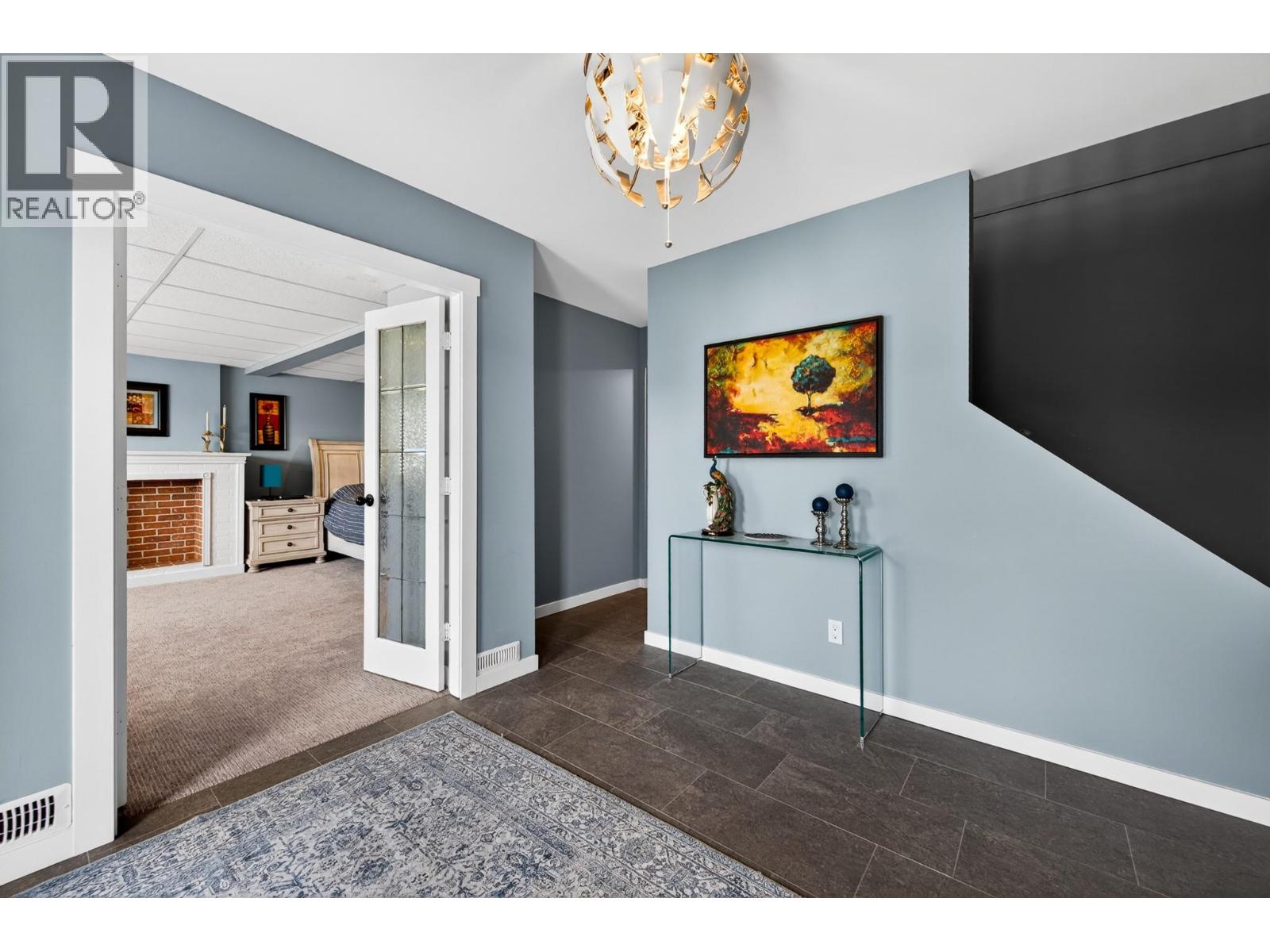 3445 Navatanee Drive, Kamloops, British Columbia  V2H 1S1 - Photo 3 - 10387412