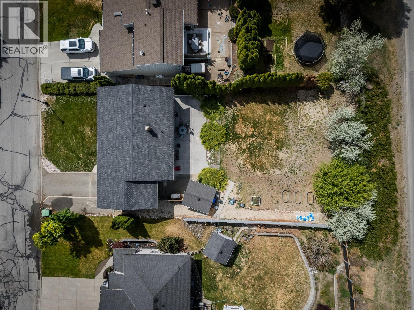 3445 Navatanee Drive, Kamloops, British Columbia  V2H 1S1 - Photo 33 - 10387412