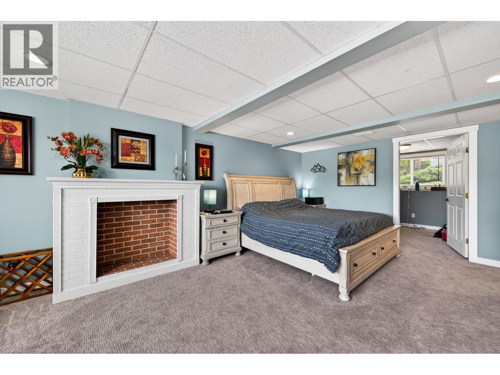 3445 Navatanee Drive, Kamloops, British Columbia  V2H 1S1 - Photo 4 - 10387412