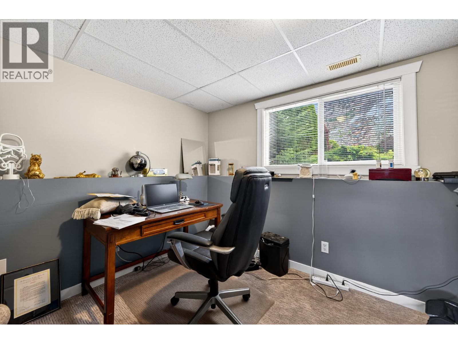 3445 Navatanee Drive, Kamloops, British Columbia  V2H 1S1 - Photo 6 - 10387412