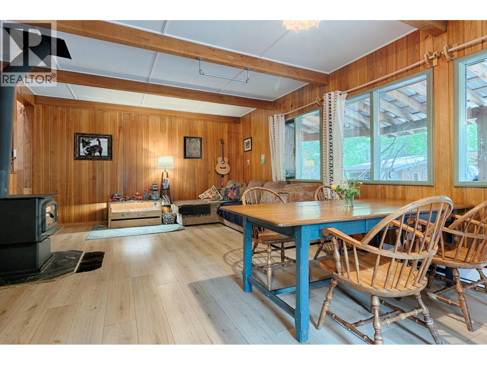 1013 Slocan Street, Slocan, British Columbia  V1L 2C0 - Photo 14 - 10387377