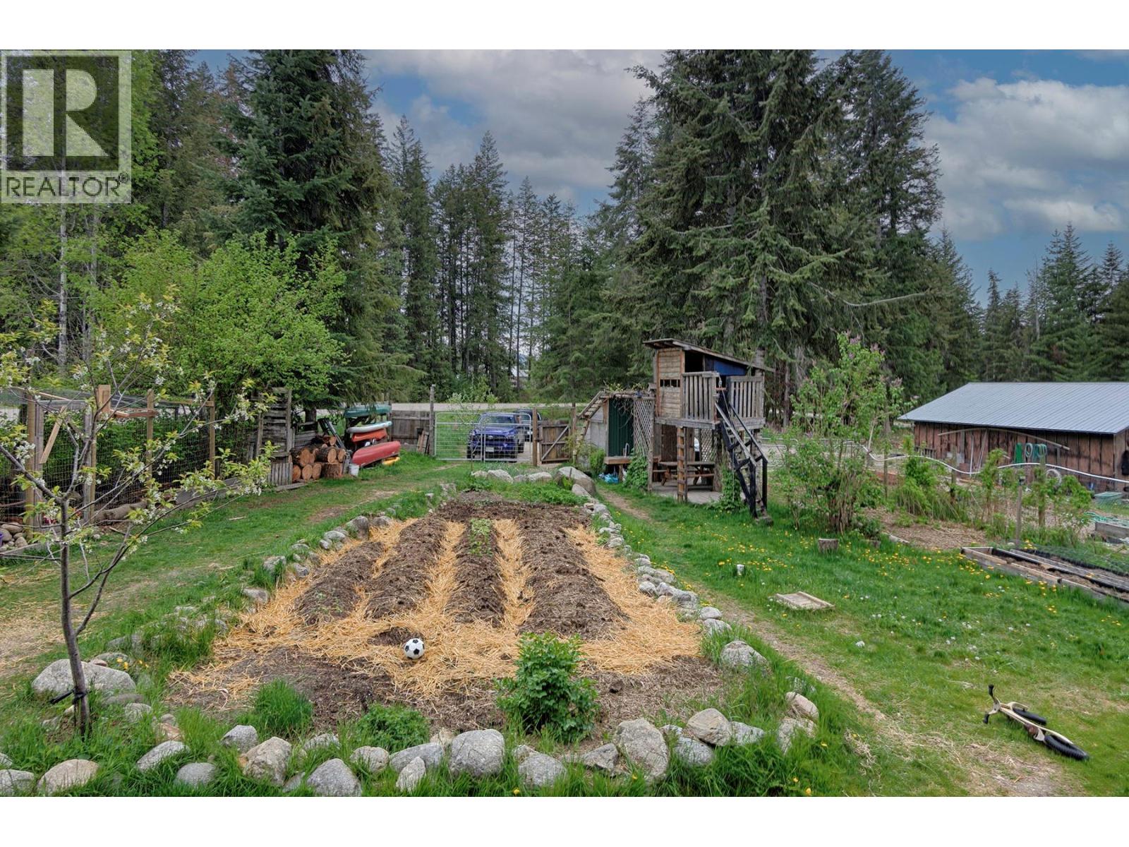 1013 Slocan Street, Slocan, British Columbia  V1L 2C0 - Photo 26 - 10387377