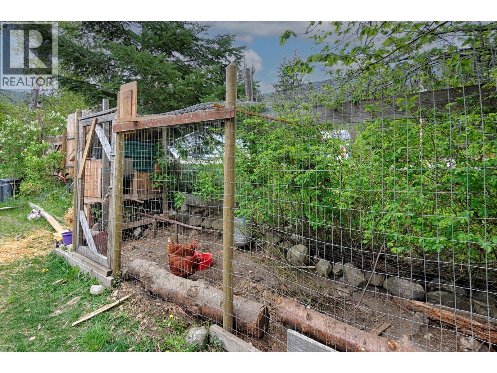 1013 Slocan Street, Slocan, British Columbia  V1L 2C0 - Photo 29 - 10387377