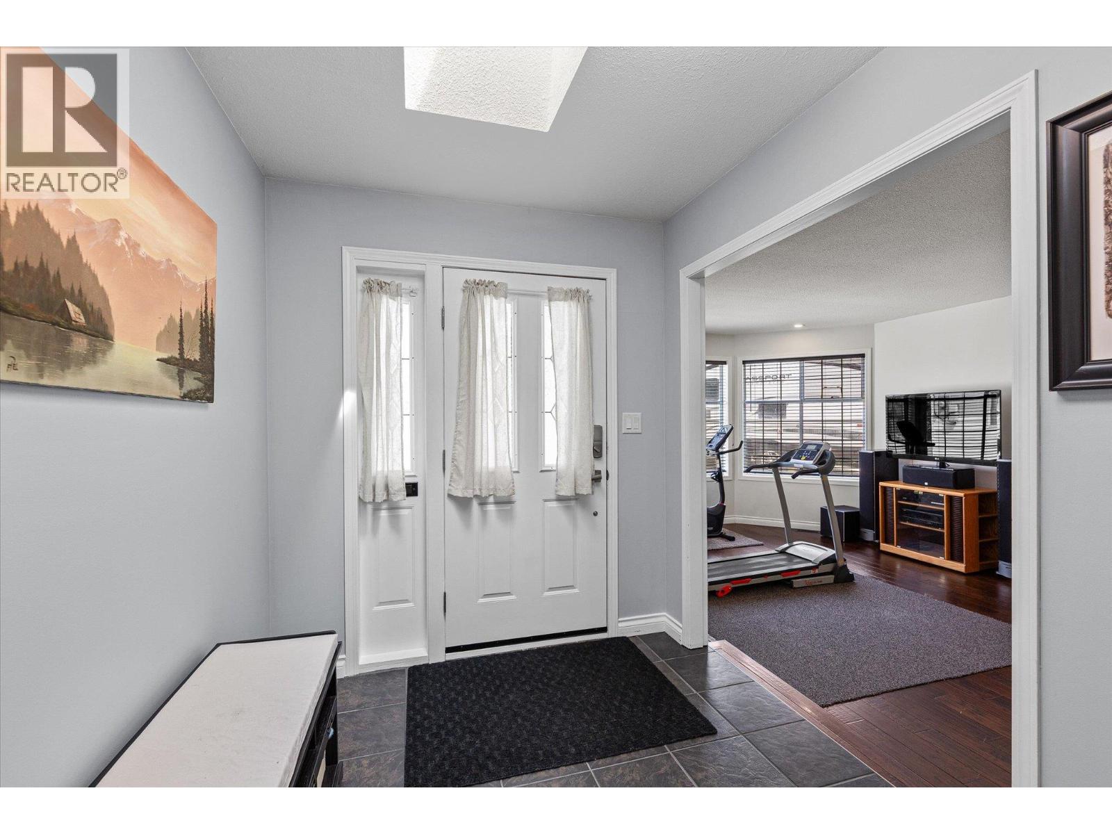 3418 Mariposa Court, Kelowna, British Columbia  V1W 2S9 - Photo 4 - 10387359