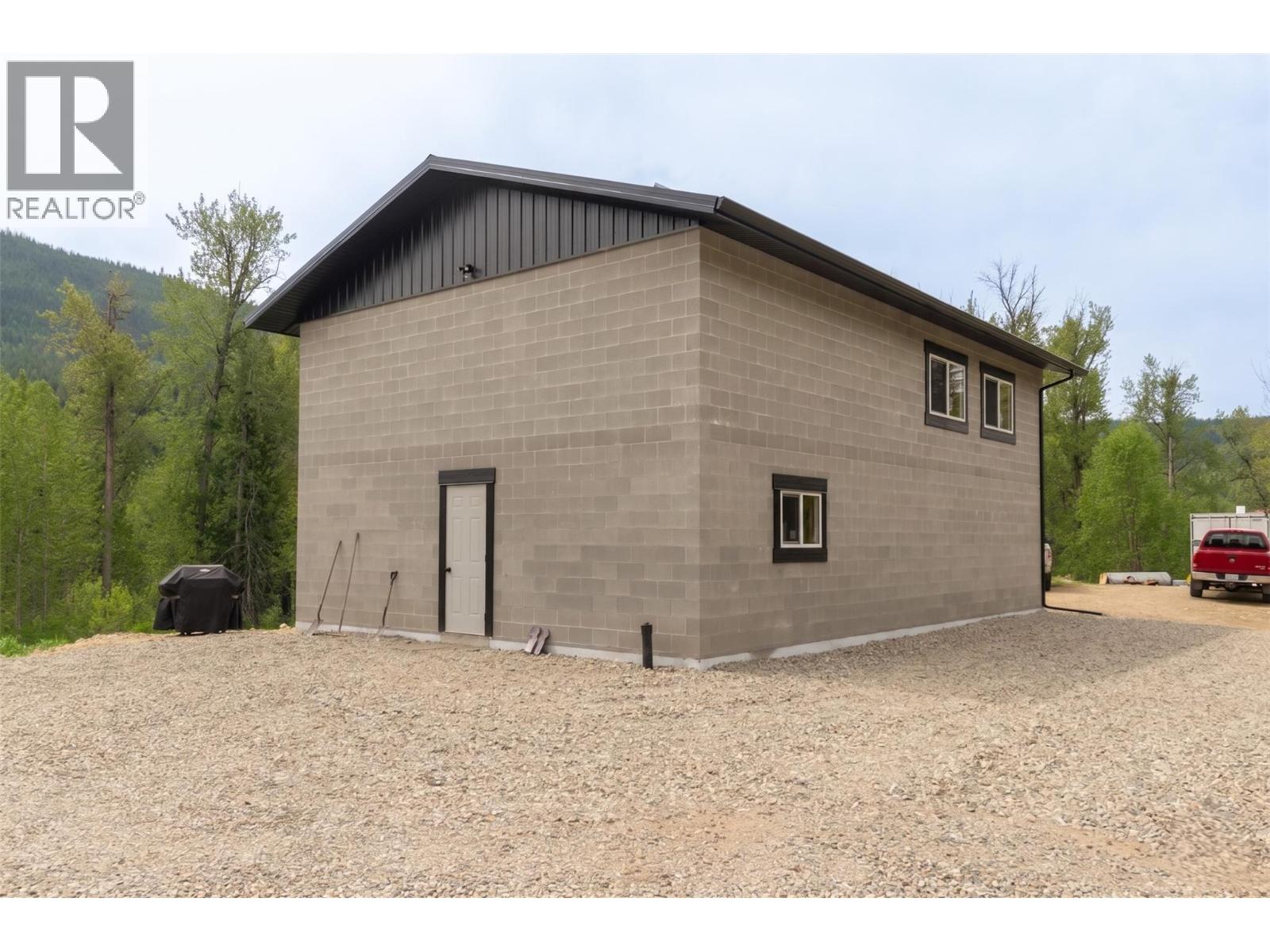 2904 Enderby Mabel Lake Road, Enderby, British Columbia  V0E 1V5 - Photo 48 - 10387333