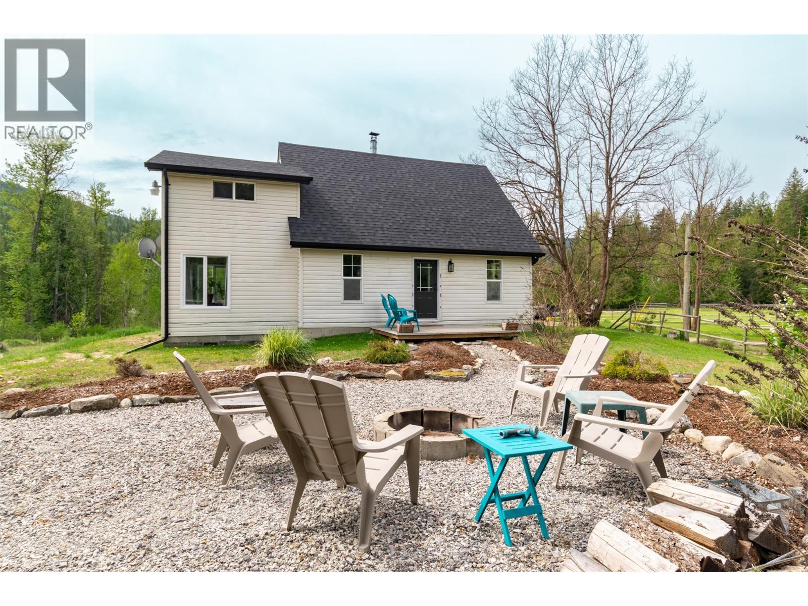 2904 Enderby Mabel Lake Road, Enderby, British Columbia  V0E 1V5 - Photo 7 - 10387333