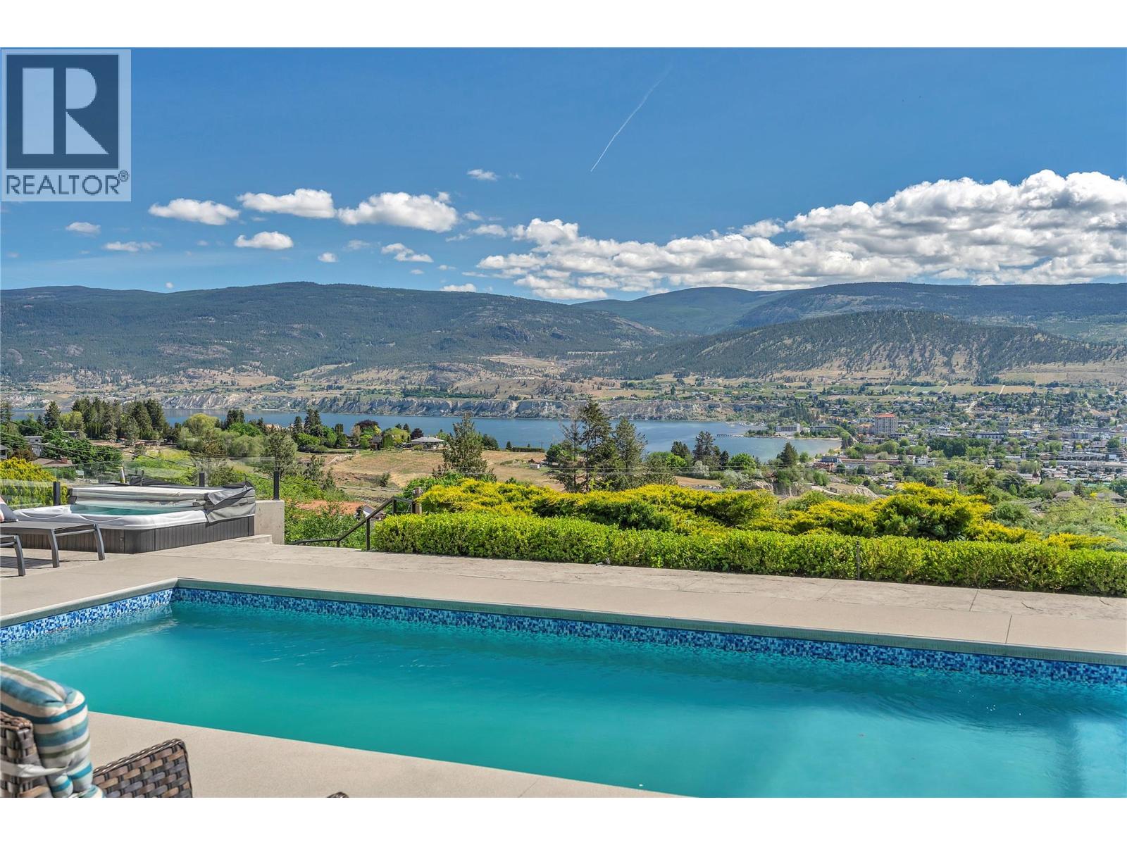 1213 Lambert Drive, Penticton, British Columbia  V2A 8Y5 - Photo 2 - 10387244