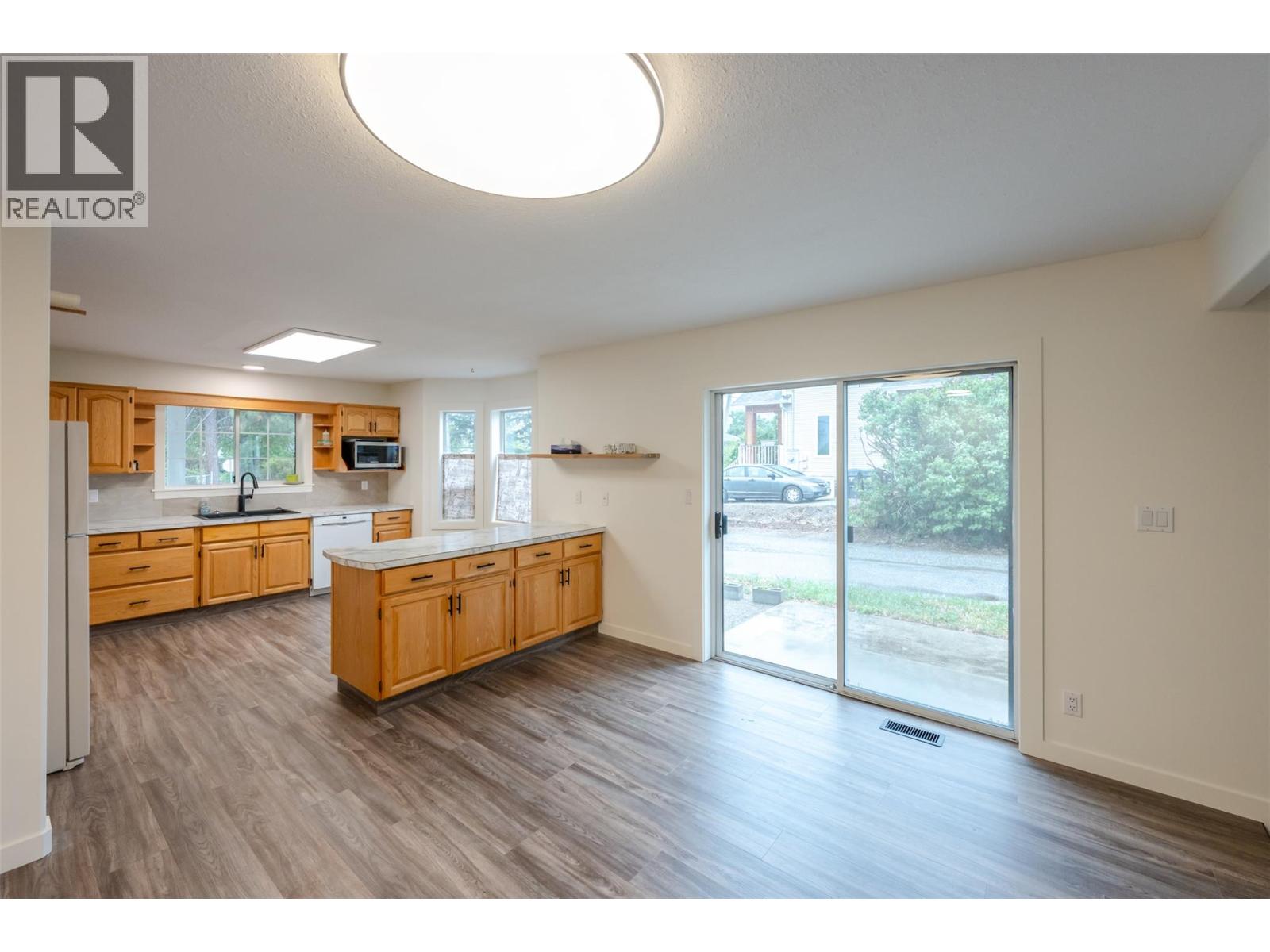 9702 Sargeant Street, Summerland, British Columbia  V0H 1Z3 - Photo 7 - 10387561