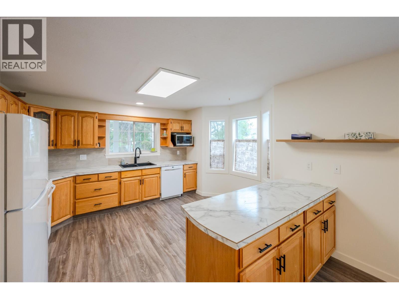 9702 Sargeant Street, Summerland, British Columbia  V0H 1Z3 - Photo 8 - 10387561