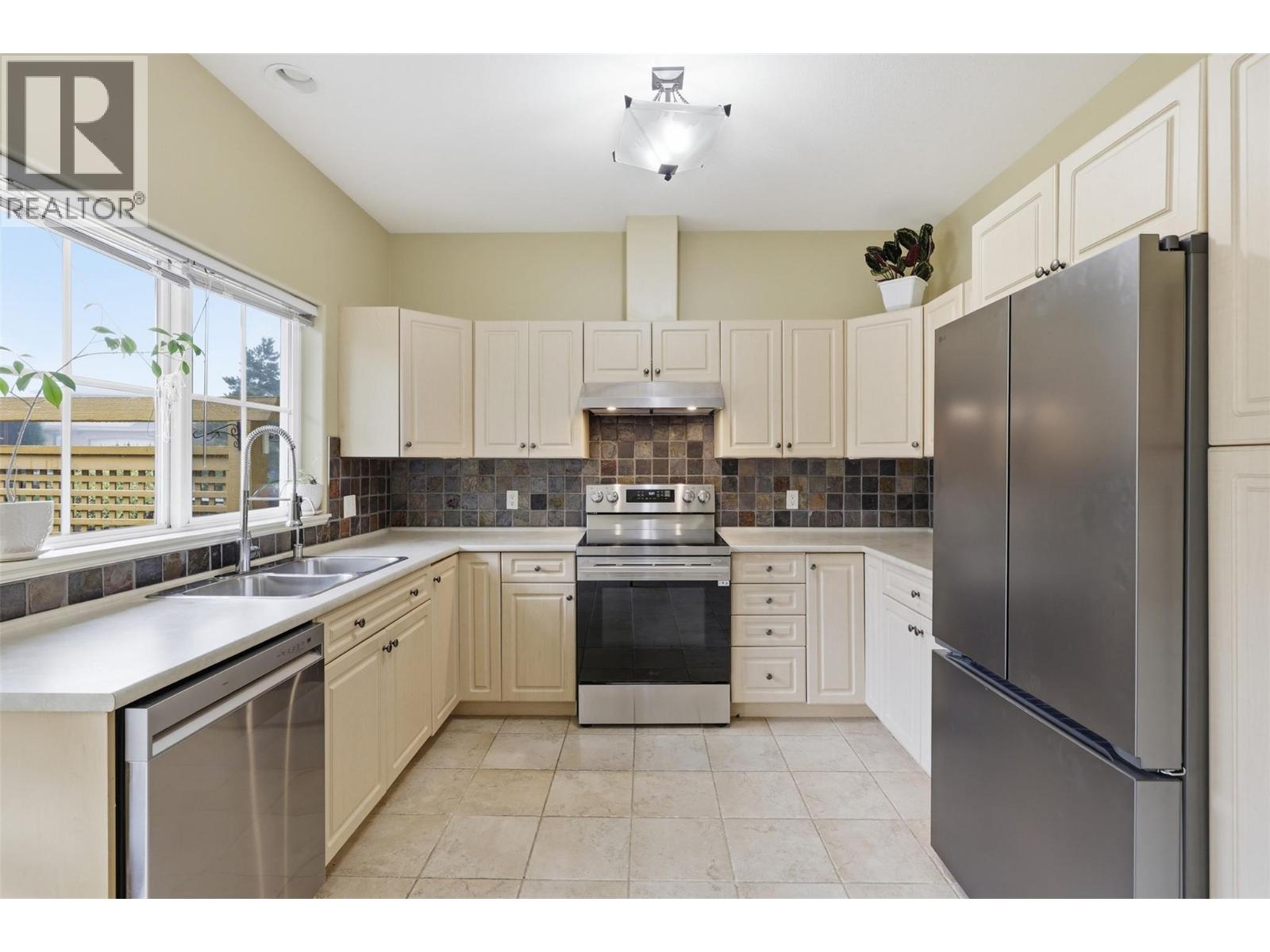 1055 Aberdeen Drive Unit# 30, Kamloops, British Columbia  V1S 2A7 - Photo 5 - 10387560