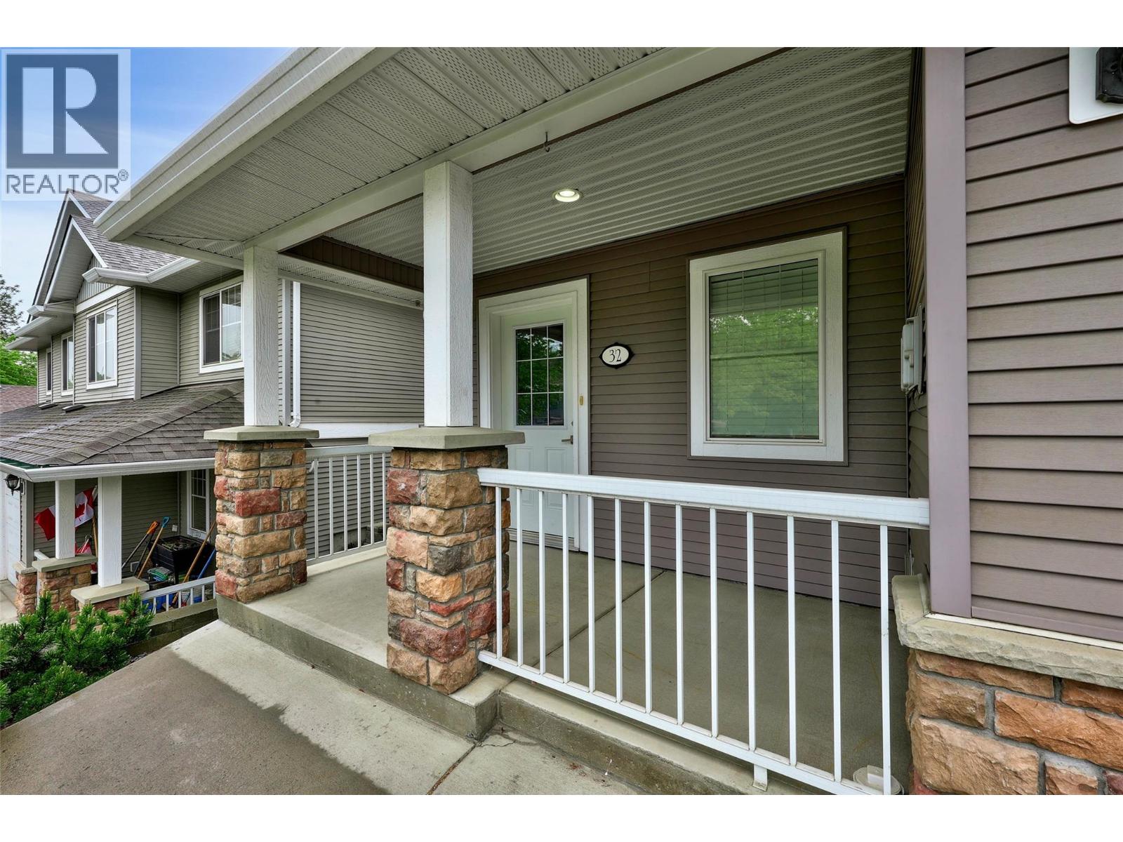 1855 Hillside Drive Unit# 32, Kamloops, British Columbia  V2E 0A2 - Photo 4 - 10387526