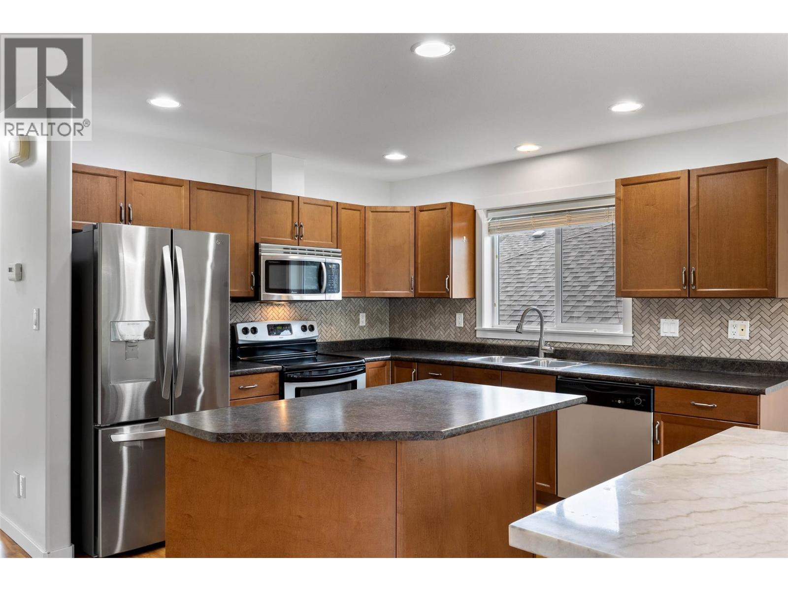 1855 Hillside Drive Unit# 32, Kamloops, British Columbia  V2E 0A2 - Photo 9 - 10387526