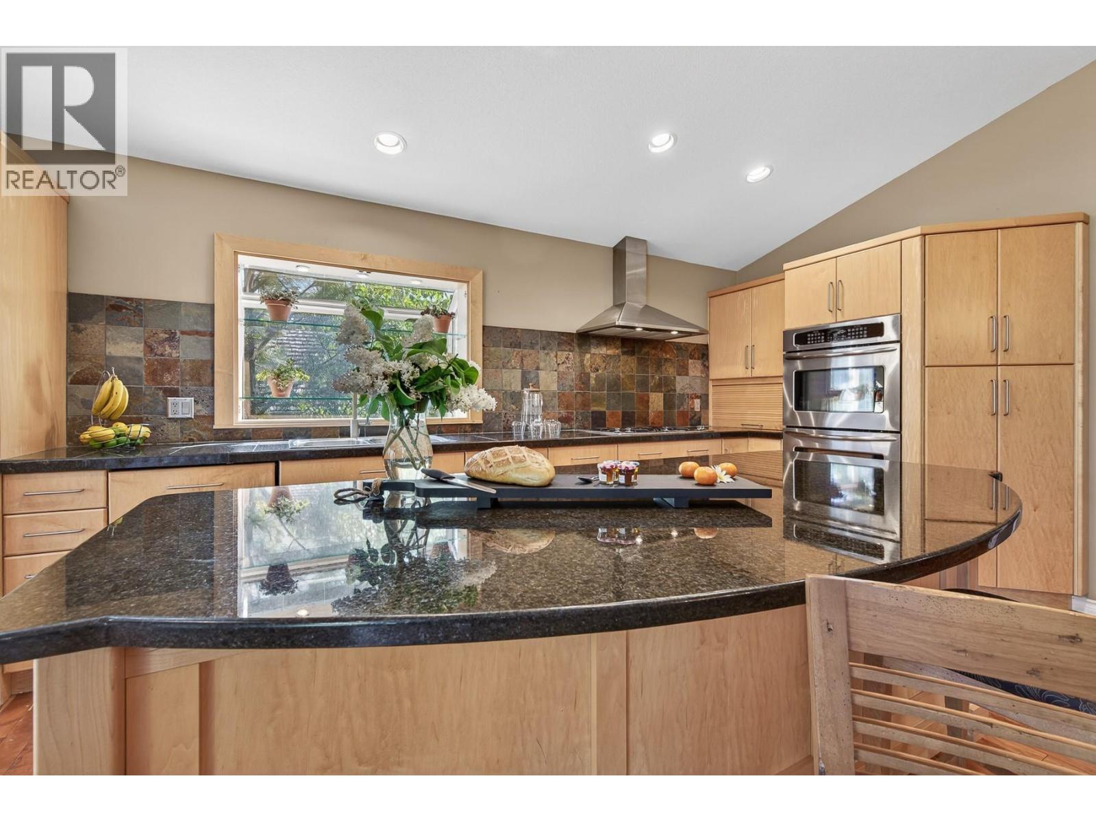 3929 Gallaghers Circle, Kelowna, British Columbia  V1W 3Z9 - Photo 21 - 10387357