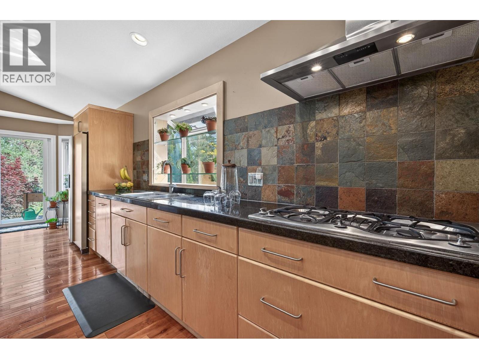 3929 Gallaghers Circle, Kelowna, British Columbia  V1W 3Z9 - Photo 26 - 10387357