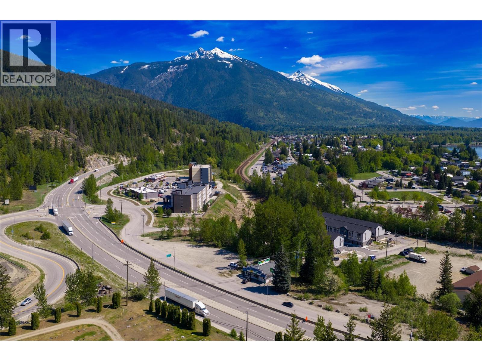 1792 Bend Frontage Road, Revelstoke, British Columbia  V0E 2S0 - Photo 4 - 10387413