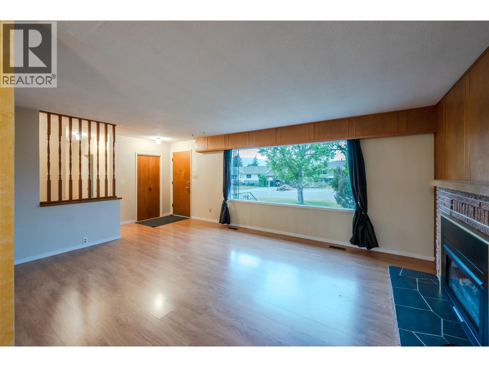 132 Secrest Place, Penticton, British Columbia  V2A 3R3 - Photo 2 - 10387522
